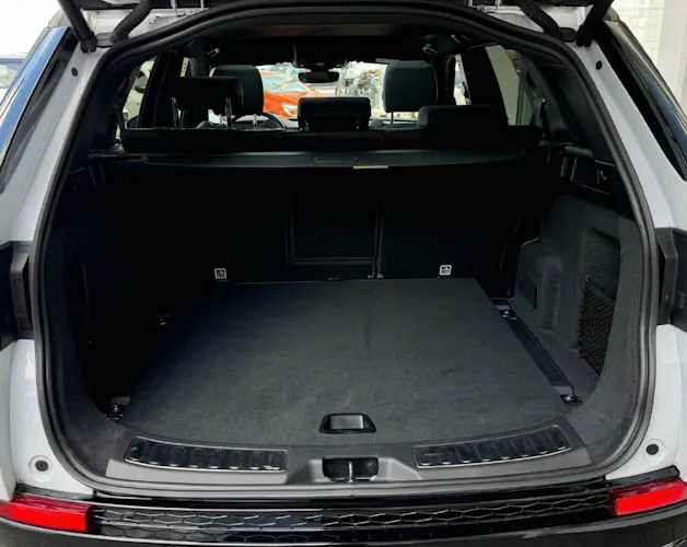 Land Rover Discovery Sport R Dyn P290 2.0 Si4 MHEV Black Edition AT9
