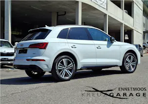 AUDI Q5 40 TDI Black Edition quattro S-tronic *CH-Fahrzeug m. ASSP+8-fach bereift m. Pneu*