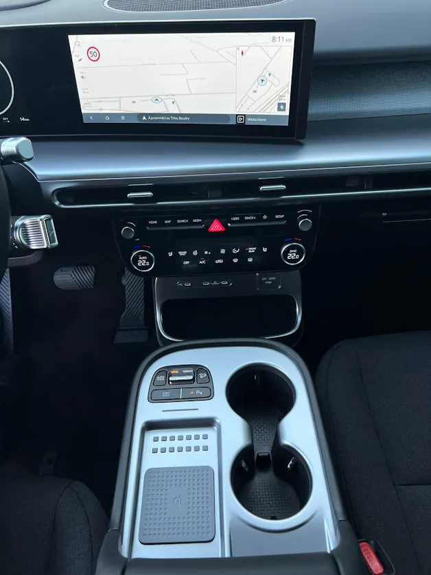 HYUNDAI Ioniq 9 110kWh Amplia 4WD