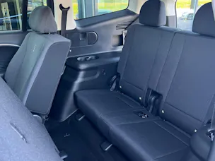 HYUNDAI Ioniq 9 110kWh Amplia 4WD