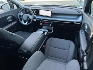 HYUNDAI Ioniq 9 110kWh Amplia 4WD