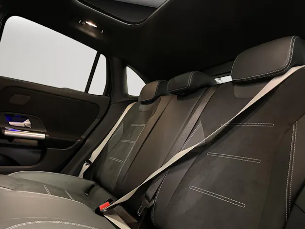 MERCEDES-BENZ GLA 250 4Matic 8G-DCT Swiss Star