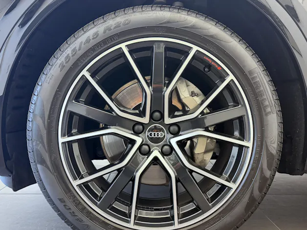 AUDI Q5 40 TDI Black Edition quattro S-tronic
