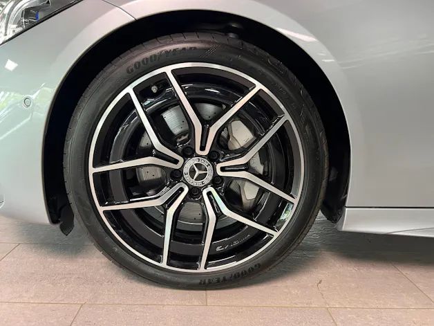 MERCEDES-BENZ C 220 d T 4Matic Swiss Star