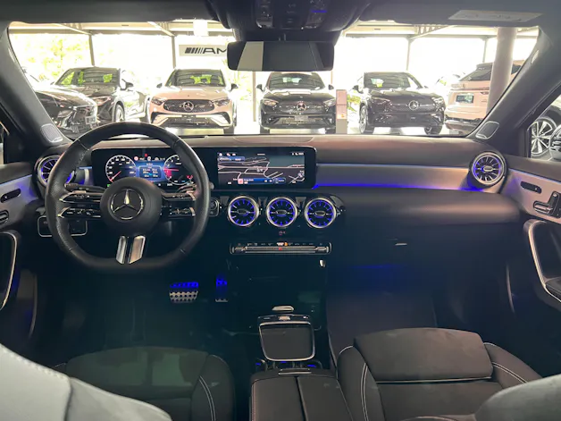 MERCEDES-BENZ A 220 4Matic 8G-DCT