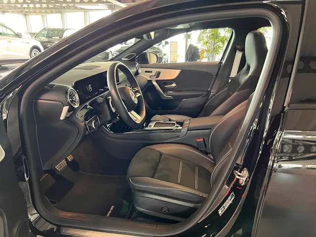 MERCEDES-BENZ A 220 4Matic 8G-DCT