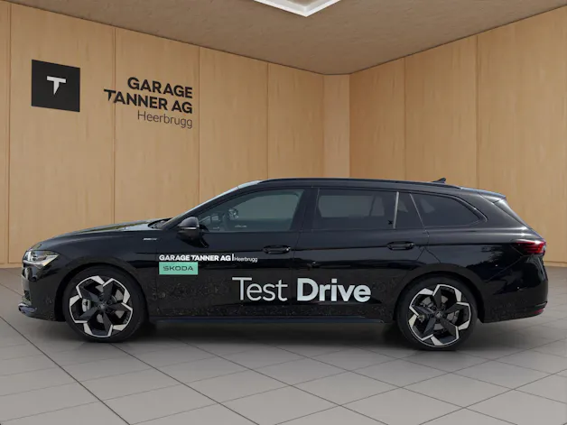 SKODA Superb Combi 2.0 TSI Sportline 4x4 DSG