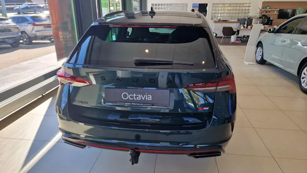 SKODA Octavia Combi 2.0 TSI DSG RS 30 Years Edition