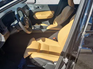 VOLVO XC60 T8 eAWD PluginHybrid Plus Dark Geartronic