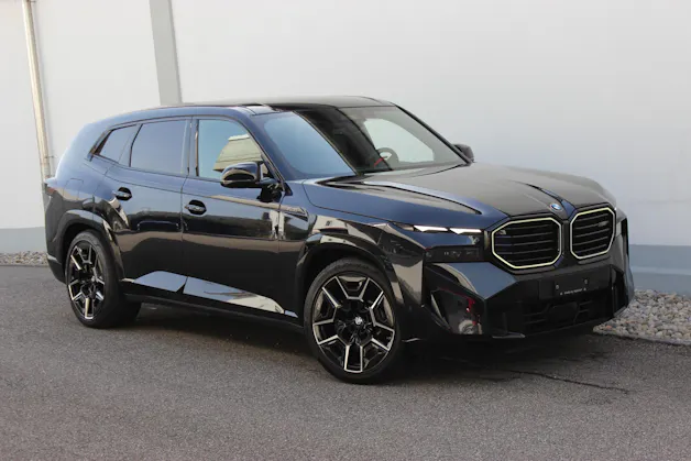 BMW XM xDrive 50e *Bowers & Wilkins Diamond Surround Sound System*