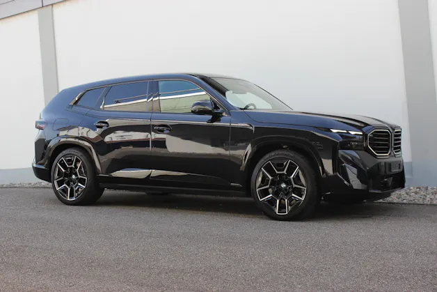 BMW XM xDrive 50e *Bowers & Wilkins Diamond Surround Sound System*