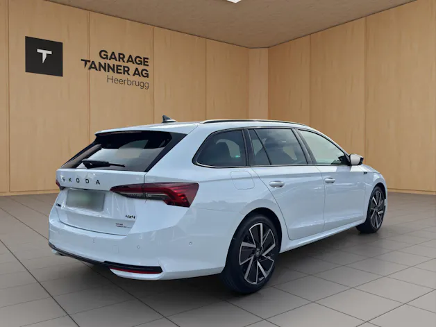 SKODA Octavia Combi 2.0 TSI DSG Sport Line 4x4