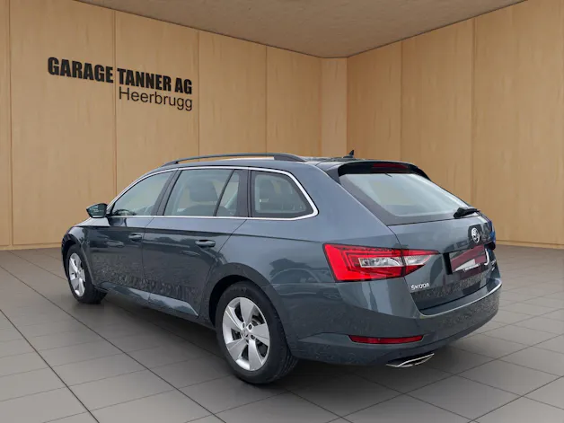 SKODA Superb Combi 2.0 TSI Ambition DSG 4x4