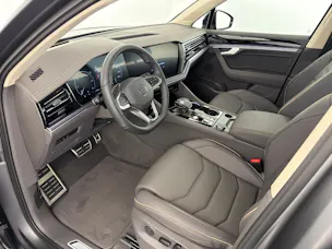 VW Touareg 3.0 TDI R-L F E