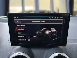 AUDI SQ2 TFSI quattro S-tronic Pfeilgrau Perleffekt