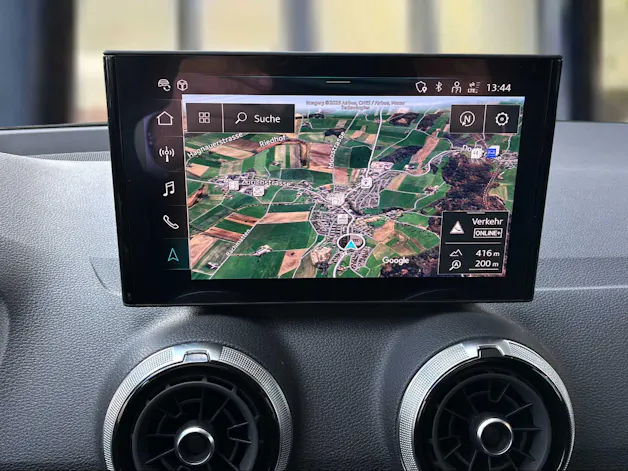 AUDI SQ2 TFSI quattro S-tronic Pfeilgrau Perleffekt