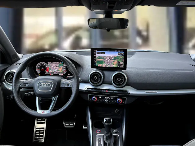 AUDI SQ2 TFSI quattro S-tronic Pfeilgrau Perleffekt