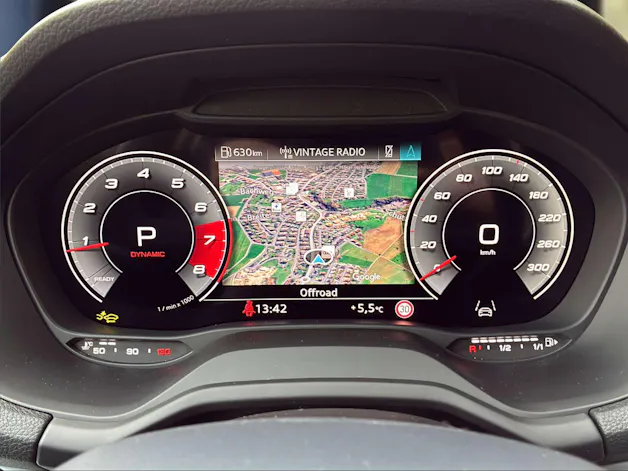 AUDI SQ2 TFSI quattro S-tronic Pfeilgrau Perleffekt