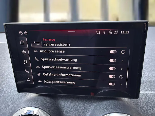AUDI SQ2 TFSI quattro S-tronic Pfeilgrau Perleffekt