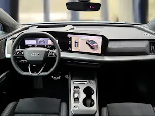 AUDI Q4 e-tron SUV quattro performance Attraction Tamboraggrau Metallic