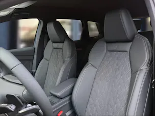 AUDI Q4 e-tron SUV quattro performance Attraction Tamboraggrau Metallic