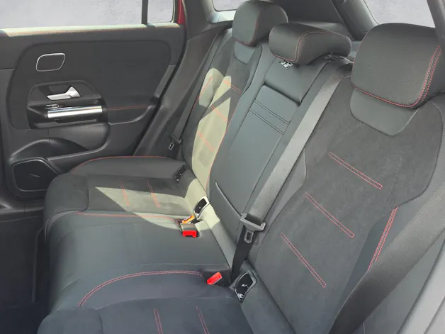 MERCEDES-BENZ EQA 350 66,5 kWh 4Matic AMG Line Excellence Edition