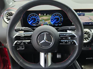 MERCEDES-BENZ EQA 350 66,5 kWh 4Matic AMG Line Excellence Edition