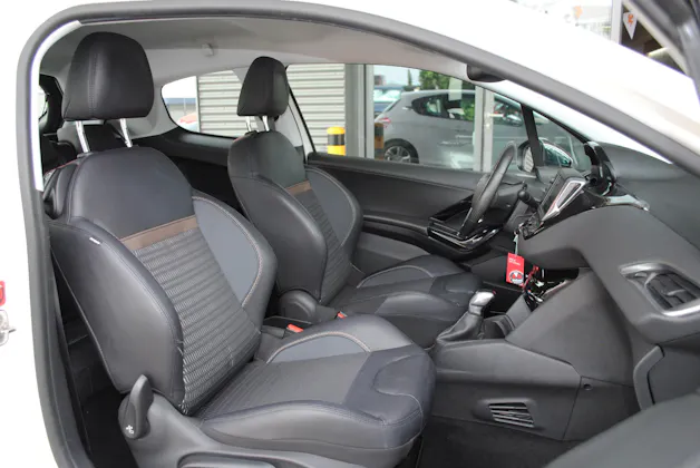 PEUGEOT 208 1.6 VTI Allure