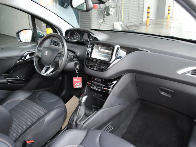 PEUGEOT 208 1.6 VTI Allure