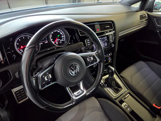 VW Golf VII 1.4 TSI R-Line DSG