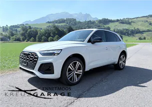 AUDI Q5 40 TDI Black Edition quattro S-tronic *CH-Fahrzeug m. ASSP+8-fach bereift m. Pneu*