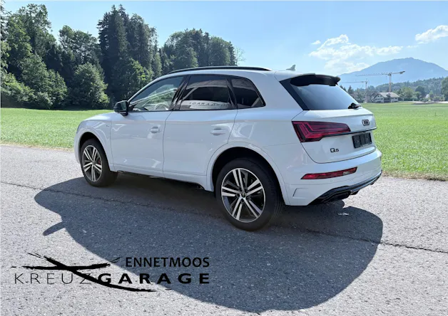 AUDI Q5 40 TDI Black Edition quattro S-tronic *CH-Fahrzeug m. ASSP+8-fach bereift m. Pneu*