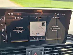 AUDI Q5 40 TDI Black Edition quattro S-tronic *CH-Fahrzeug m. ASSP+8-fach bereift m. Pneu*