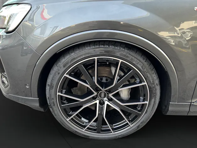 AUDI Competition