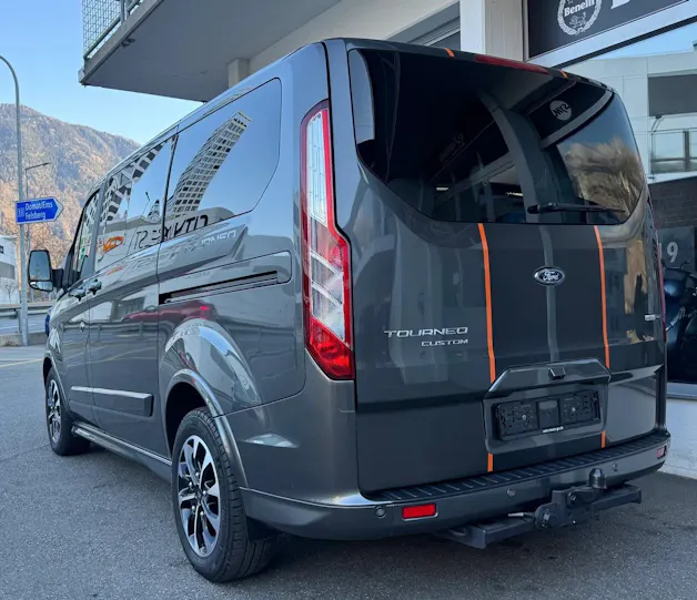 FORD Tourneo Custom 320 L1H1 Sport HEV2