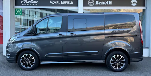 FORD Tourneo Custom 320 L1H1 Sport HEV2