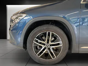 MERCEDES-BENZ GLA 220d 4Matic Progressive 8G-DCT