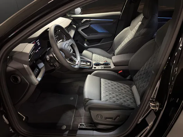 AUDI S3 Sportback TFSI quattro S-tronic