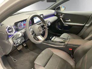 MERCEDES-BENZ A 200 Night Star 7G-DCT