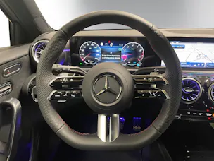 MERCEDES-BENZ A 200 Night Star 7G-DCT