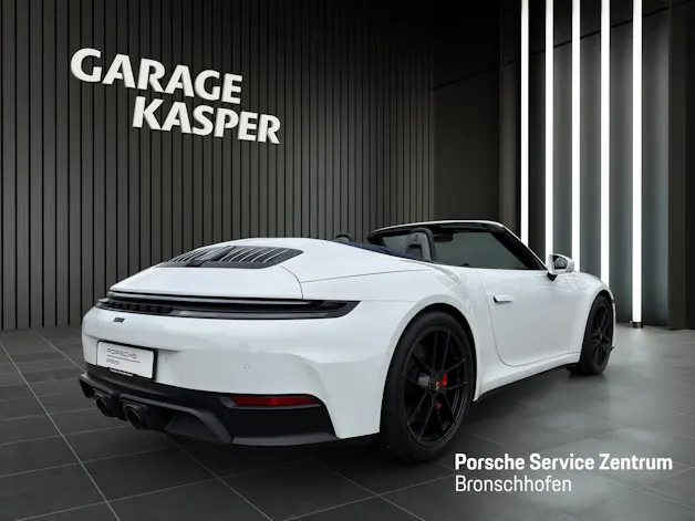 PORSCHE 911 Carrera 4 GTS Cabriolet