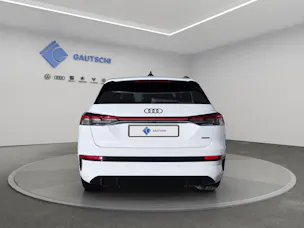 AUDI Q4 e-tron SUV quattro performance Swiss Ski