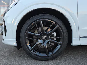 AUDI Q4 e-tron SUV quattro performance Swiss Ski