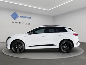 AUDI Q4 e-tron SUV quattro performance Swiss Ski