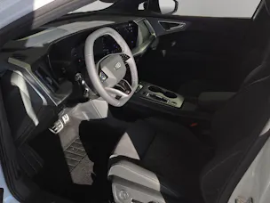 AUDI Q4 e-tron SUV quattro performance Swiss Ski