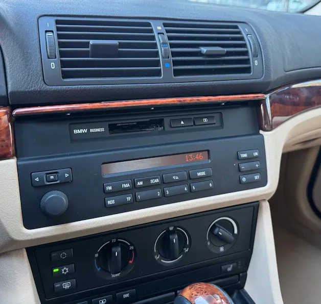 BMW 528i