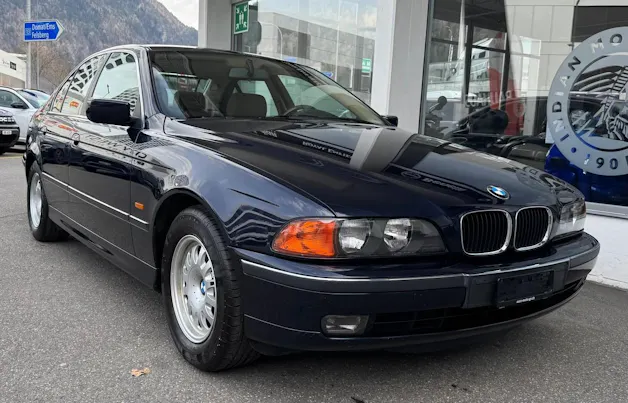 BMW 528i