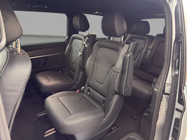 MERCEDES-BENZ V 250 d 4M - Lang / 4x4 / DISTRONIC / 360 Grad Kamera / AHK / 7 Sitze