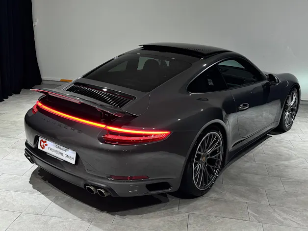PORSCHE 911 Carrera 4S PDK | CH |
