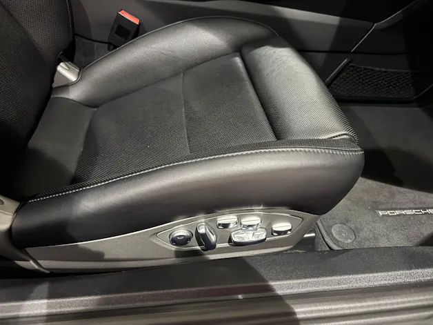 PORSCHE 911 Carrera 4S PDK | CH |